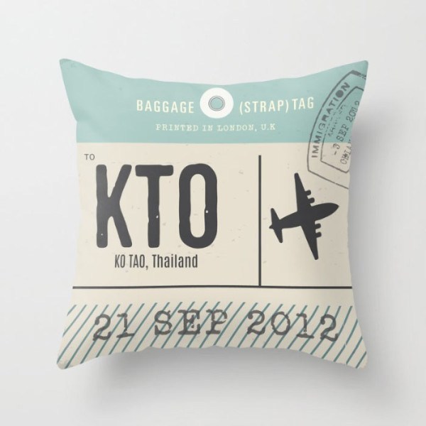 travel-tag-pillow