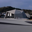 Shimonoseki-shi Kawatana Onsen Koryu Center. Image © Mitsumasa Fujitsuka