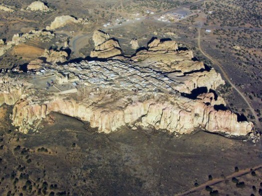 © <a href='https://commons.wikimedia.org/wiki/File:Aerial_View_of_Acoma_Sky_City.jpg'>Wikimedia user Marshall Henrie</a> licensed under <a href='https://creativecommons.org/licenses/by-sa/3.0/deed.en'>CC BY-SA 3.0</a>