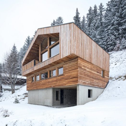Mountain House by Studio Razavi Architecture