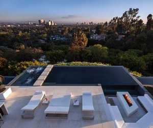 Perfect-modern-mansion-in-beverly-hills-m